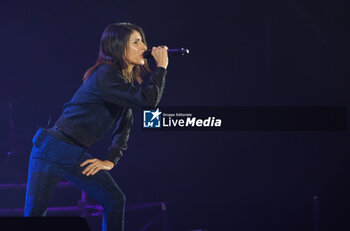 2023-11-24 - Italian singer Giorgia performing on stage at Unipol Arena during her “Blu Live 2023” tour in sport halls - Bologna,Italy, November 24, 2023-photo Michele Nucci - GIORGIA - BLU LIVE TOUR 2023 - CONCERTS - ITALIAN SINGER AND ARTIST