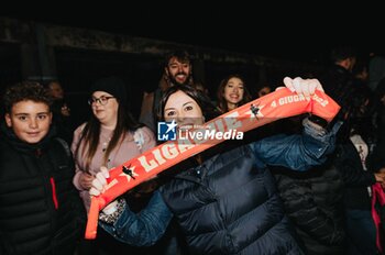 2023-12-03 - Fans/Supporters of Ligabue - LIGABUE - INDOOR TOUR 2023 - DEDICATO A NOI - CONCERTS - ITALIAN SINGER AND ARTIST