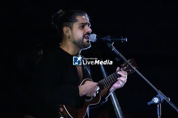 2023-12-27 - Alessandro Mannarino during the live of 'Corde a Teatro' Tour on stage of Auditorium Parco della Musica - MANNARINO - CORDE A TEATRO - CONCERTS - ITALIAN SINGER AND ARTIST