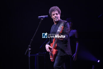 2023-12-29 - Max Gazze' during the concert of ‘Amor Fabulas Preludio” tour on stage of Auditorium Parco della Musica - MAX GAZZE' - AMOR FABULAS PRELUDIO IN TEATRO - CONCERTS - ITALIAN SINGER AND ARTIST