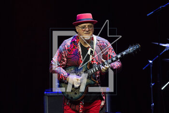 31/03/2023 - Australian jazz/fusion guitarist Frank Gambale during the Frank Gambale & All Stars Band concert in Rome, Italy on March 31, 2023 - FRANK GAMBALE & ALL STARS BAND - CONCERT - CONCERTI - CANTANTI E ARTISTI STRANIERI