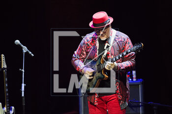 31/03/2023 - Australian jazz/fusion guitarist Frank Gambale during the Frank Gambale & All Stars Band concert in Rome, Italy on March 31, 2023 - FRANK GAMBALE & ALL STARS BAND - CONCERT - CONCERTI - CANTANTI E ARTISTI STRANIERI