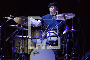 31/03/2023 - Gergo Borlai during the Frank Gambale & All Stars Band concert in Rome, Italy on March 31, 2023 - FRANK GAMBALE & ALL STARS BAND - CONCERT - CONCERTI - CANTANTI E ARTISTI STRANIERI