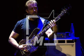 31/03/2023 - Hadrien Feraud during the Frank Gambale & All Stars Band concert in Rome, Italy on March 31, 2023 - FRANK GAMBALE & ALL STARS BAND - CONCERT - CONCERTI - CANTANTI E ARTISTI STRANIERI