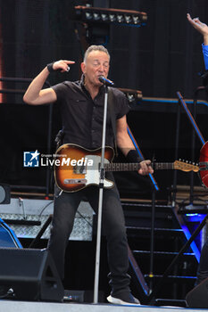 2023-05-18 - American rock legend Bruce Springsteen and the E-Street Band performing in Ferrara during his first italian concert of the “New European Tour” - Ferrara, Italy, May 18, 2023 - Photo: Michele Nucci - BRUCE SPRINGSTEEN & THE E-STREET BAND - CONCERTS - SINGER AND ARTIST