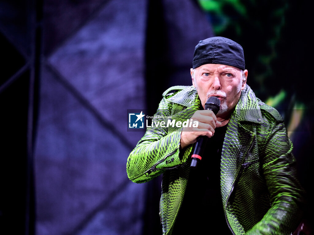 Vasco Rossi - Vasco Live 2023 - CONCERTI - CANTANTI E ARTISTI STRANIERI