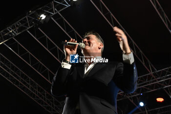 2023-06-25 -  - TONY HADLEY - MADE ABOUT YOU  - CONCERTS - SINGER AND ARTIST