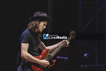 2023-07-05 - James Bay playing guitar - JAMES BAY - LIVE AT ROMA SUMMER FEST - CONCERTS - SINGER AND ARTIST