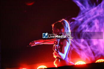 2023-07-11 - Lindsey Stirling live on stage - LINDSEY STIRLING - LIVE IN CONCERT - CONCERTS - SINGER AND ARTIST
