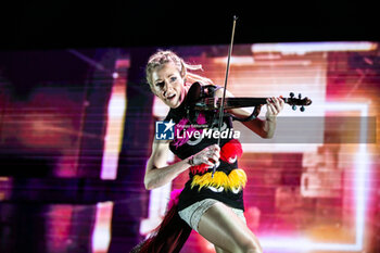 Lindsey Stirling - Live in concert - CONCERTS - SINGER AND ARTIST