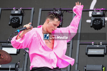 2023-08-26 - Call Me Karizma, stage name of Morgan Parriott during his live performs at AMA Music Festival on August 26, 2023 in Romano d’Ezzelino, Vicenza, Italy. - CALL ME KARIZMA - THE FRANCIS TOUR EUROPE 2023 - CONCERTS - SINGER AND ARTIST