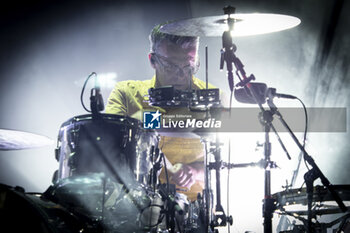 2023-06-28 - SAMUEL FOGARINO PLAY DRUM - INTERPOL LIVE IN ROME - CONCERTS - SINGER AND ARTIST