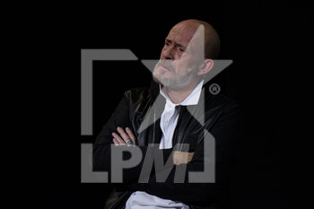 05/02/2023 - Gianmarco Tognazzi performs during the teather show 'L'onesto fantasma' on Febraury 5, 2023 at Teatro Tor Bella Monaca in Rome, Italy - GIANMARCO TOGNAZZI - L'ONESTO FANTASMA - TEATRO - SPETTACOLI