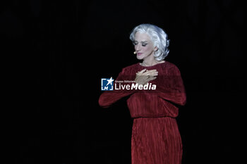 2023-07-30 - Drusilla Foer performs during the show Eleganzissima on July 30, 2023 at Teatro Romano di Ostia Antica in Rome, Italy - DRUSILLA FOER - ELEGANZISSIMA - THEATRE - SHOWS