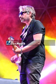 2024-07-01 - Gianmarco Amicarelli of The Lira performs opening The Libertines Tour 2024 at Villa Ada Estate 2024, on July 1, 2024 in Rome, Italy. - THE LIRA LIVE TOUR 2024 - CONCERTS - ITALIAN MUSIC BAND