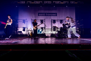 2024-11-20 - Santi Francesci during the concert at Teatro Concordia on November 20, 2024 - SANTI FRANCESI - CLUB TOUR - CONCERTS - ITALIAN MUSIC BAND