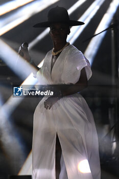 2024-06-20 - Skye Edwards during the Morcheeba Concert at Temple of Venus,Coliseum Archaeological Park in Rome, Italy on June 20th, 2024 - MORCHEEBA TOUR 2024 - CONCERTS - MUSIC BAND