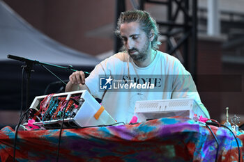 2024-06-24 - James Holden opening The Smile Summer 2024 Tour at Cavea of Auditorium Parco della Musica, on June 24, 2024 in Rome, Italy. - THE SMILE SUMMER 2024 - CONCERTS - MUSIC BAND