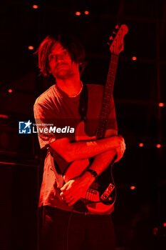 2024-06-24 - Jonny Greenwood of The Smile performs during The Smile Live in Europe 2024 Tour at Cavea of Auditorium Parco della Musica, on June 24, 2024 in Rome, Italy. - THE SMILE SUMMER 2024 - CONCERTS - MUSIC BAND