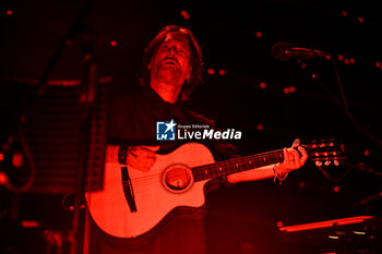 2024-06-24 - Thom Yorke of The Smile performs during The Smile Live in Europe 2024 Tour at Cavea of Auditorium Parco della Musica, on June 24, 2024 in Rome, Italy. - THE SMILE SUMMER 2024 - CONCERTS - MUSIC BAND