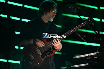 2024-06-24 - Thom Yorke of The Smile performs during The Smile Live in Europe 2024 Tour at Cavea of Auditorium Parco della Musica, on June 24, 2024 in Rome, Italy. - THE SMILE SUMMER 2024 - CONCERTS - MUSIC BAND