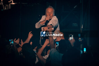 2024-06-28 - Jim Kerr - SIMPLE MINDS - GLOBAL TOUR 2024 - CONCERTS - MUSIC BAND