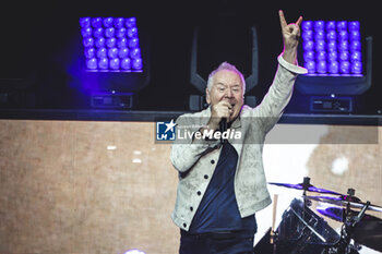 2024-06-28 - Jim Kerr of the group Simple Minds during the Global Tour 2024, 28 June 2024, Auditorium Parco della Musica, Rome, Italy. - SIMPLE MINDS - GLOBAL TOUR 2024 - CONCERTS - MUSIC BAND