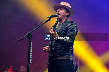 01/07/2024 - Carl Barat of The Libertines performs during Tour 2024 at Villa Ada Estate 2024, on July 1, 2024 in Rome, Italy. - THE LIBERTINES TOUR 2024 - CONCERTI - BAND STRANIERE