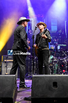 01/07/2024 - Pete Doherty and Carl Barat of The Libertines performs during Tour 2024 at Villa Ada Estate 2024, on July 1, 2024 in Rome, Italy. - THE LIBERTINES TOUR 2024 - CONCERTI - BAND STRANIERE