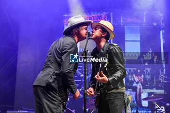 01/07/2024 - Pete Doherty and Carl Barat of The Libertines performs during Tour 2024 at Villa Ada Estate 2024, on July 1, 2024 in Rome, Italy. - THE LIBERTINES TOUR 2024 - CONCERTI - BAND STRANIERE