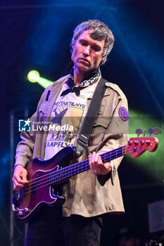 01/07/2024 - John Hassall of The Libertines performs during Tour 2024 at Villa Ada Estate 2024, on July 1, 2024 in Rome, Italy. - THE LIBERTINES TOUR 2024 - CONCERTI - BAND STRANIERE