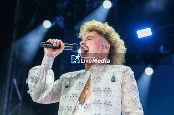 07/07/2024 - Joshua Michael Kiszka of Greta Van Fleet, during their live performs in Piazza Sordello for their Starcatcher World Tour on July 7, 2024 in Mantua, Italy. - GRETA VAN FLEET - STARCATCHER WORLD TOUR - CONCERTI - BAND STRANIERE