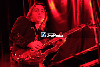 07/07/2024 - Jacob Thomas Kiszka of Greta Van Fleet, during their live performs in Piazza Sordello for their Starcatcher World Tour on July 7, 2024 in Mantua, Italy. - GRETA VAN FLEET - STARCATCHER WORLD TOUR - CONCERTI - BAND STRANIERE