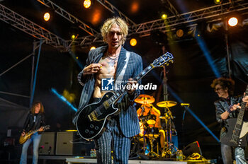 11/07/2024 - Justin Hawkins - THE DARKNESS - TOUR 2024 - CONCERTI - BAND STRANIERE