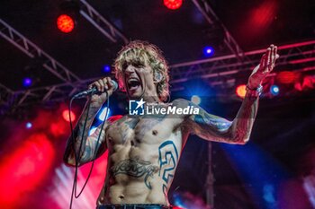 11/07/2024 - Justin Hawkins - THE DARKNESS - TOUR 2024 - CONCERTI - BAND STRANIERE