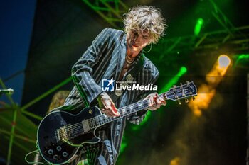 11/07/2024 - Justin Hawkins - THE DARKNESS - TOUR 2024 - CONCERTI - BAND STRANIERE