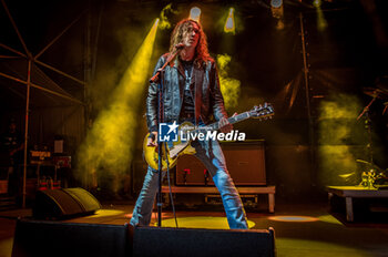 11/07/2024 - Dan Hawkins - THE DARKNESS - TOUR 2024 - CONCERTI - BAND STRANIERE