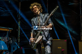 11/07/2024 - Frankie Poullain - THE DARKNESS - TOUR 2024 - CONCERTI - BAND STRANIERE