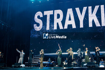 2024-07-12 - Korean band Stray Kids during the show at I-days in Milan - STRAY KIDS - I-DAYS - CONCERTS - MUSIC BAND