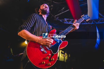 2024-09-27 - Nic Cester - JET ITALIAN TOUR PLAYNG 