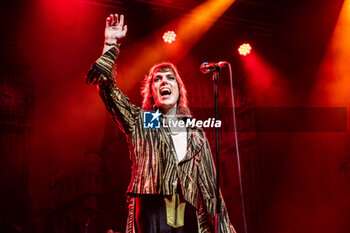 2024-10-21 - Luke Spiller of The Struts - THE STRUTS - THE GRAND UNION TOUR - CONCERTS - MUSIC BAND