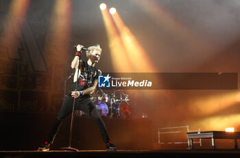 2024-11-16 - Canadian pop-punk band SUM41 during their “Tour Of The Setting Sum” at Unipol Arena, Casalecchio, (Bo), Italy, November 16, 2024 - photo: Michele Nucci - SUM 41 IN 