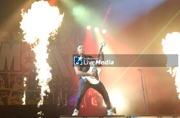 2024-11-16 - Canadian pop-punk band SUM41 during their “Tour Of The Setting Sum” at Unipol Arena, Casalecchio, (Bo), Italy, November 16, 2024 - photo: Michele Nucci - SUM 41 IN 