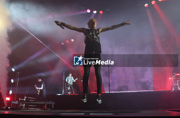 2024-11-16 - Canadian pop-punk band SUM41 during their “Tour Of The Setting Sum” at Unipol Arena, Casalecchio, (Bo), Italy, November 16, 2024 - photo: Michele Nucci - SUM 41 IN 