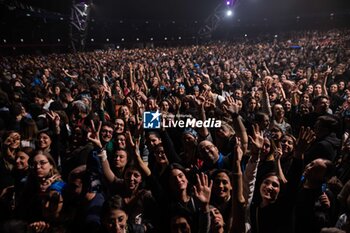 21/11/2024 - Fans/ Supporters of Blue - BLUE - LA GRANDE FESTA - CONCERTI - BAND STRANIERE