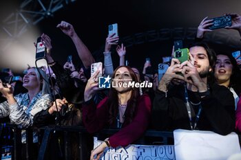 21/11/2024 - Fans/ Supporters of Blue - BLUE - LA GRANDE FESTA - CONCERTI - BAND STRANIERE