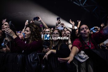 21/11/2024 - Fans/ Supporters of Blue - BLUE - LA GRANDE FESTA - CONCERTI - BAND STRANIERE