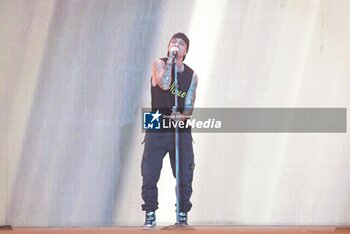 2024-06-24 - Ultimo singing on stage, <rdf:li xml:lang=