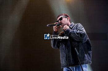 2024-04-04 - Gazzelle sing on stage - GAZZELL -  DENTRO PER SEMPRE TOUR - CONCERTS - ITALIAN SINGER AND ARTIST
