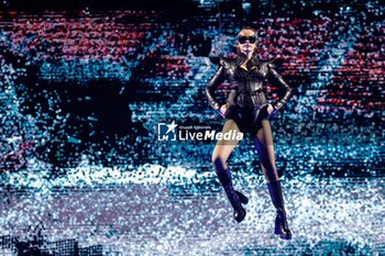 2024-04-29 - Annalisa Scarrone known professionally as Annalisa performs live on stage during Tutti nel Vortice Palasport at  Forum on April 29, 2024 in Assago, Italy - ANNALISA - TUTTI NEL VORTICE PALASPORT - CONCERTS - ITALIAN SINGER AND ARTIST